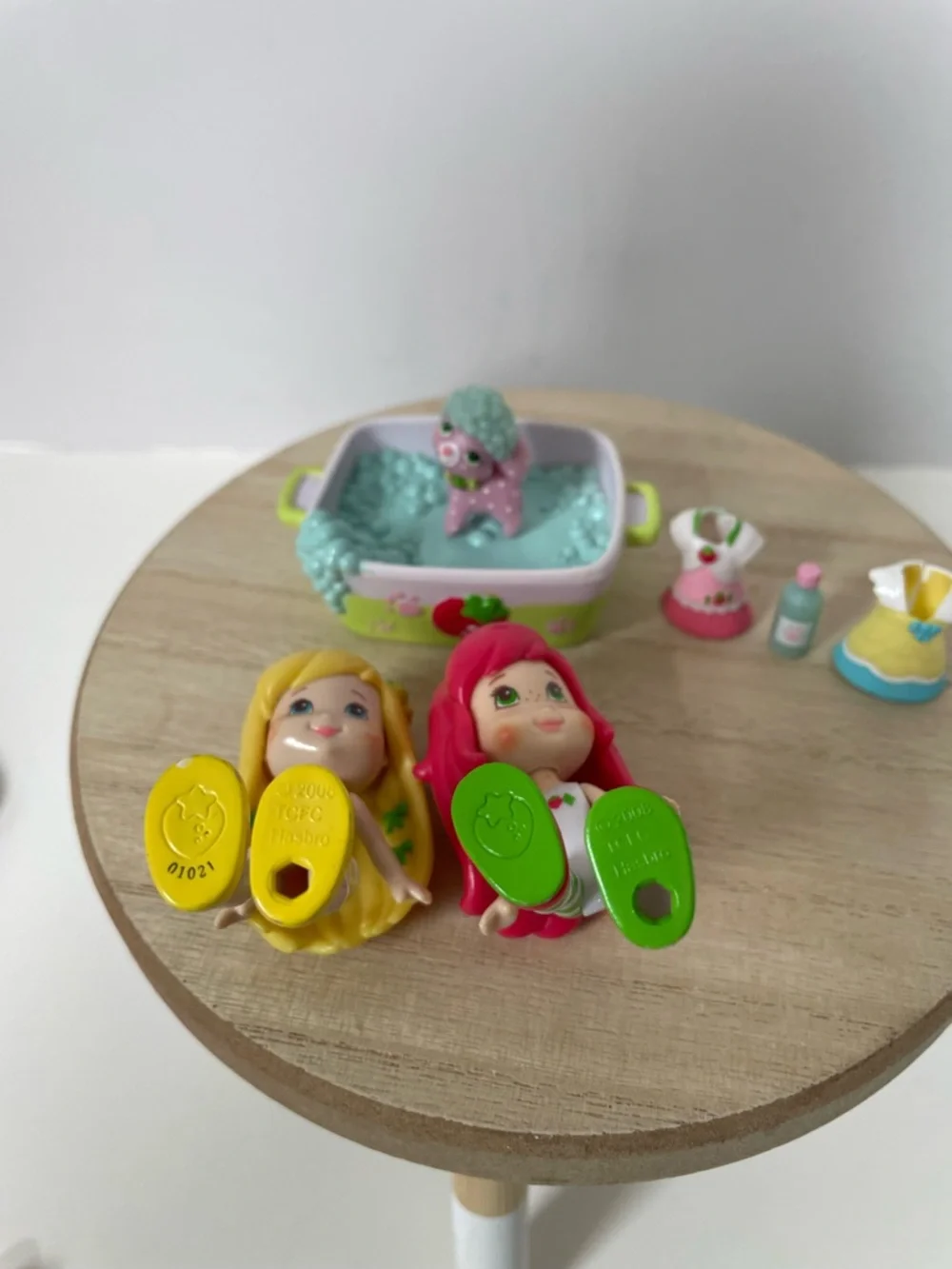 2009 Strawberry Shortcake Berry Bubbly Bath Lemon Meringue Doll Custard Complete